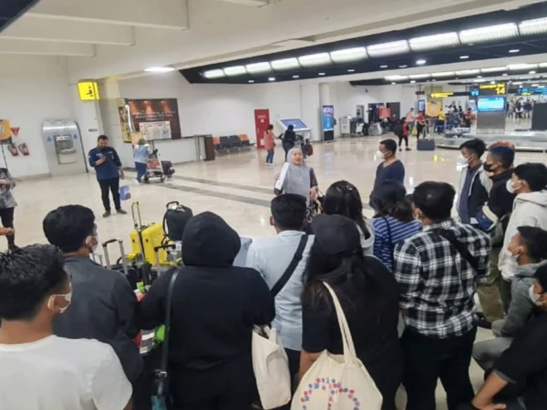 Fenomena 100 Ribu WNI Bekerja Di Kamboja Tanpa Perlindungan Resmi Pemerintah