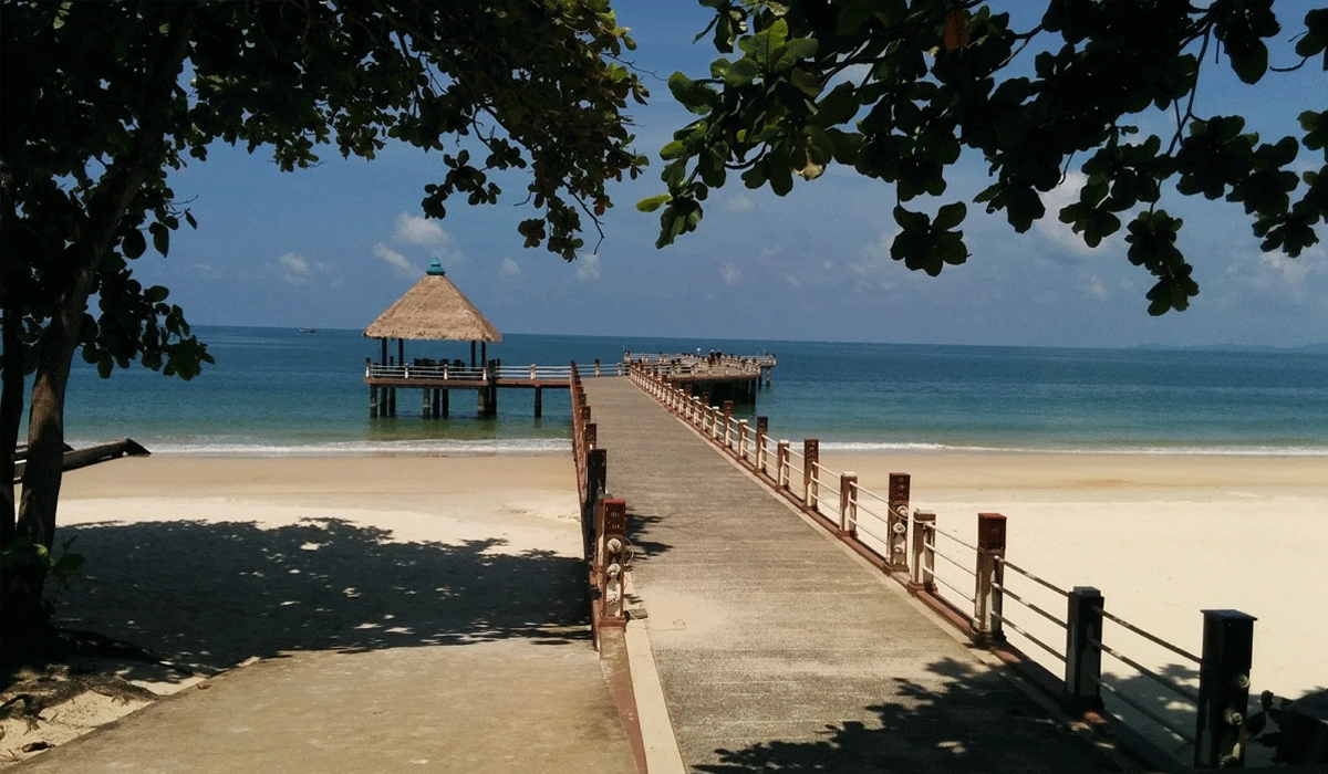 Independence-Beach-Kamboja,-Destinasi-Romantis-dan-Menenangkan