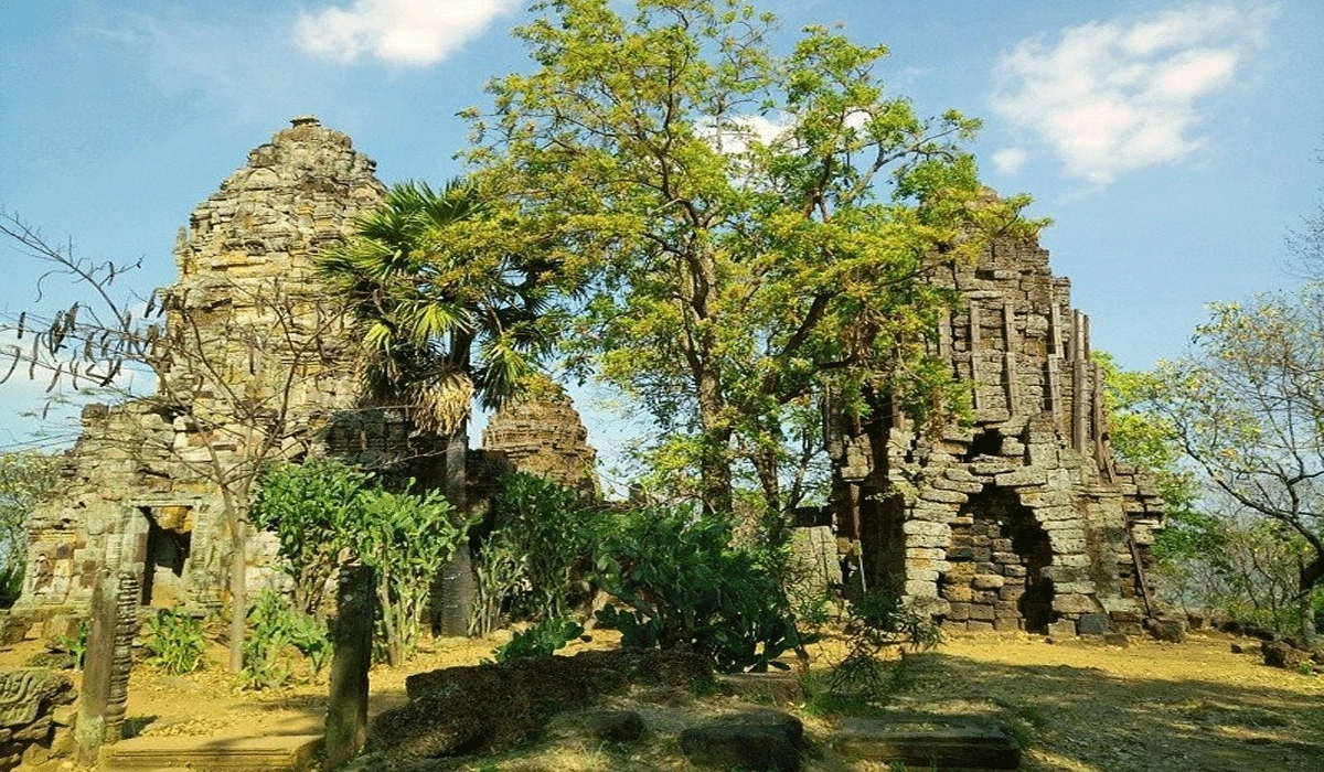 Menapaki Keindahan dan Sejarah Wat Banan Temple di Kamboja