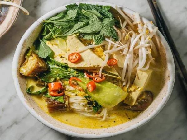 Nom Banh Chok Warisan Kuliner Kamboja yang Bertahan