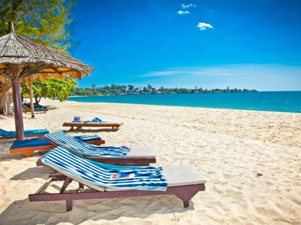 Pesona Pantai Otres, Surga Tersembunyi di Sihanoukville yang Masih Alami