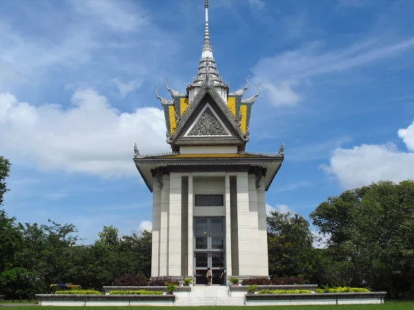Menyelami Sejarah Kelam Di Choeung Ek Genocidal Center, Kamboja