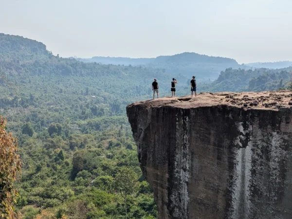 Menelusuri Keajaiban Gunung Kulen, Destinasi Wisata Alam Kamboja