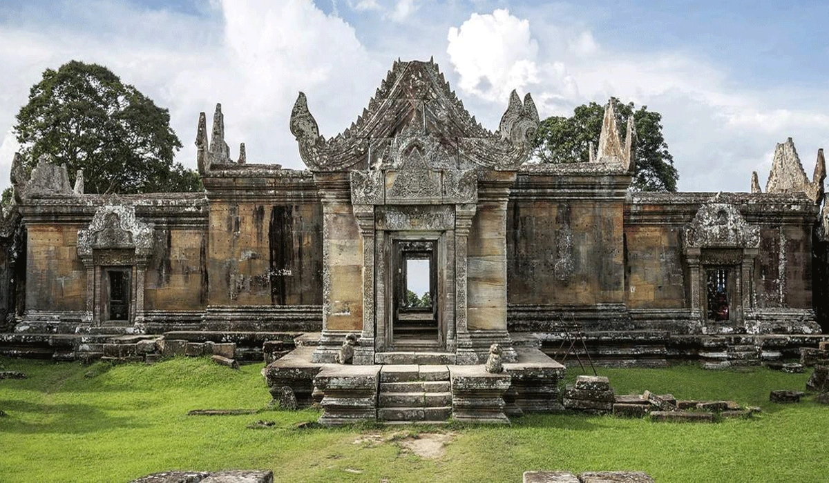 Preah-Vihear-Temple,-Keajaiban-Kuno-di-Puncak-Tebing-Kamboja